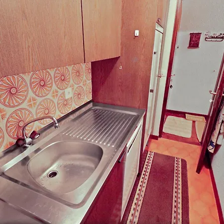 Avec Vue Sur Les Montagnes *